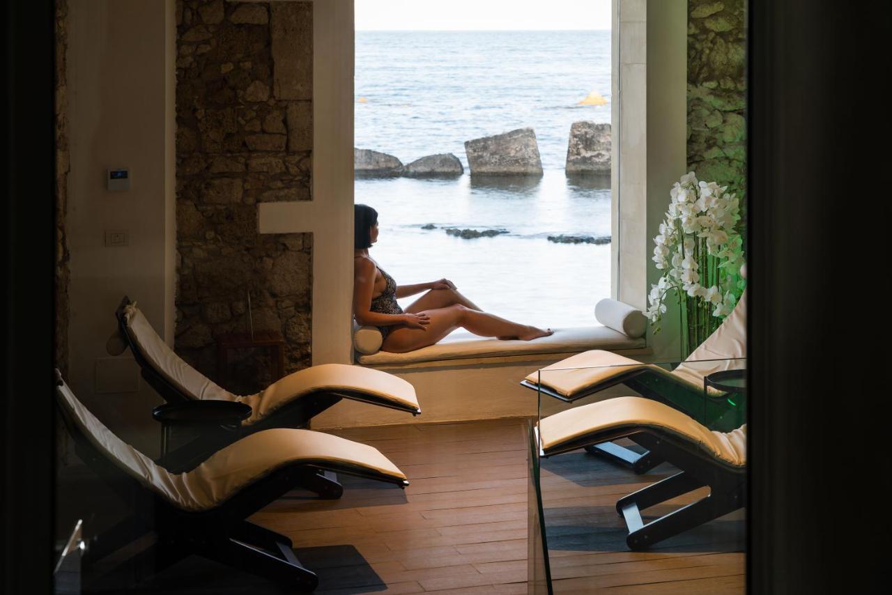 Re Dionisio Luxury Suites Сиракуза Екстериор снимка