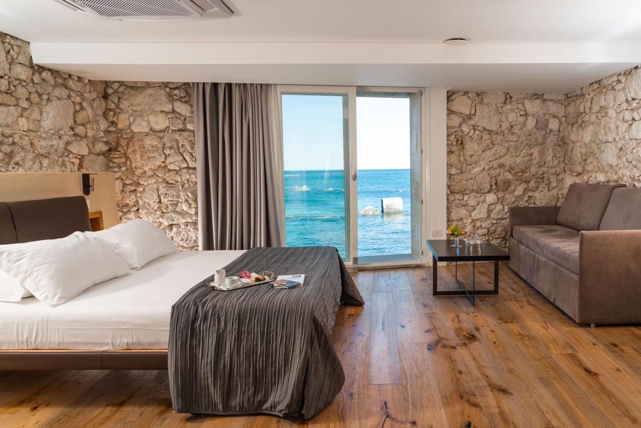 Re Dionisio Luxury Suites Сиракуза Екстериор снимка
