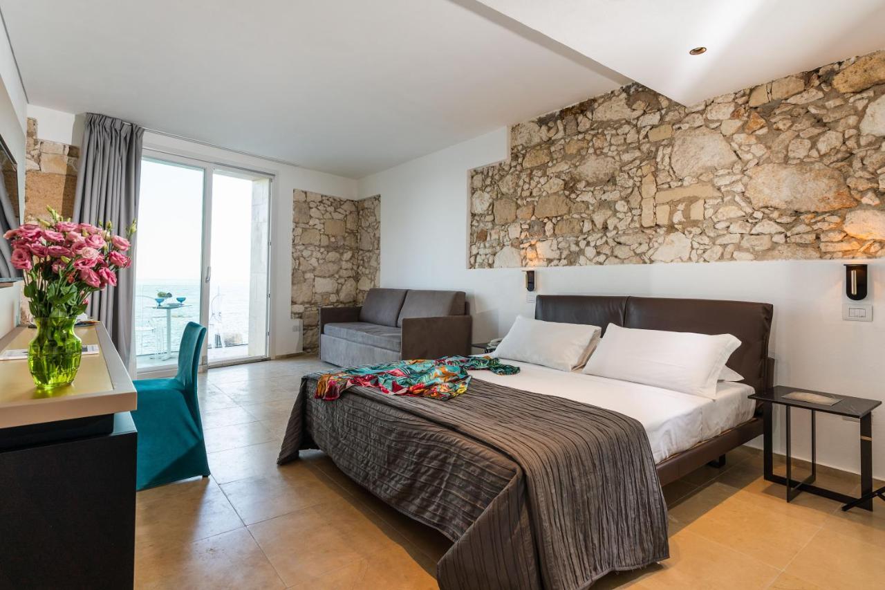 Re Dionisio Luxury Suites Сиракуза Екстериор снимка