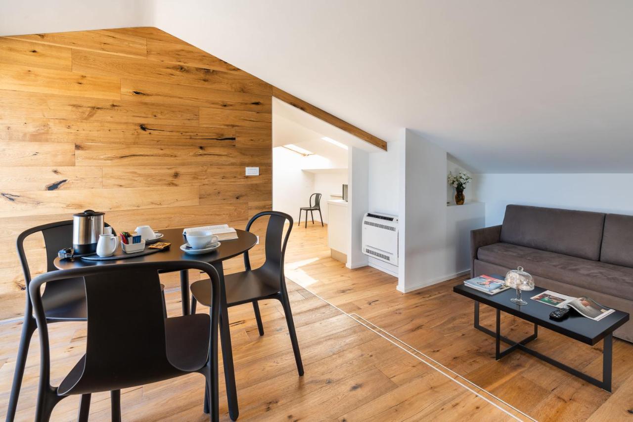 Re Dionisio Luxury Suites Сиракуза Екстериор снимка