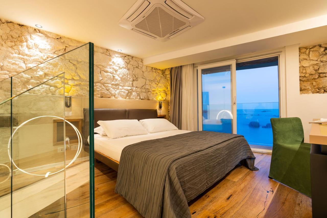 Re Dionisio Luxury Suites Сиракуза Екстериор снимка