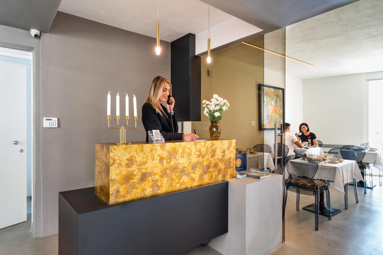 Re Dionisio Luxury Suites Сиракуза Екстериор снимка