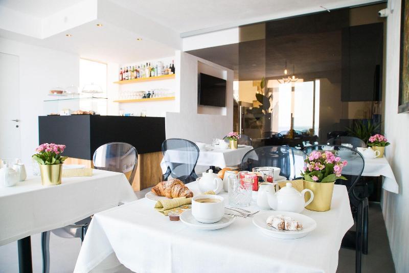 Re Dionisio Luxury Suites Сиракуза Екстериор снимка