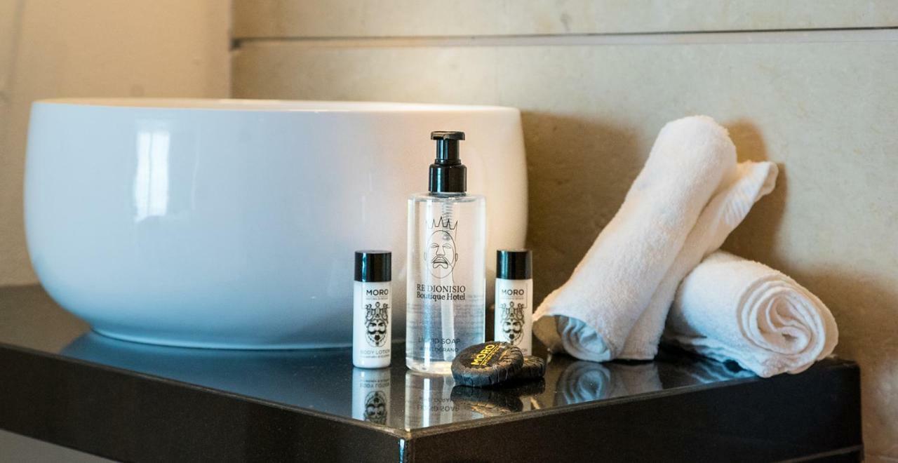 Re Dionisio Luxury Suites Сиракуза Екстериор снимка