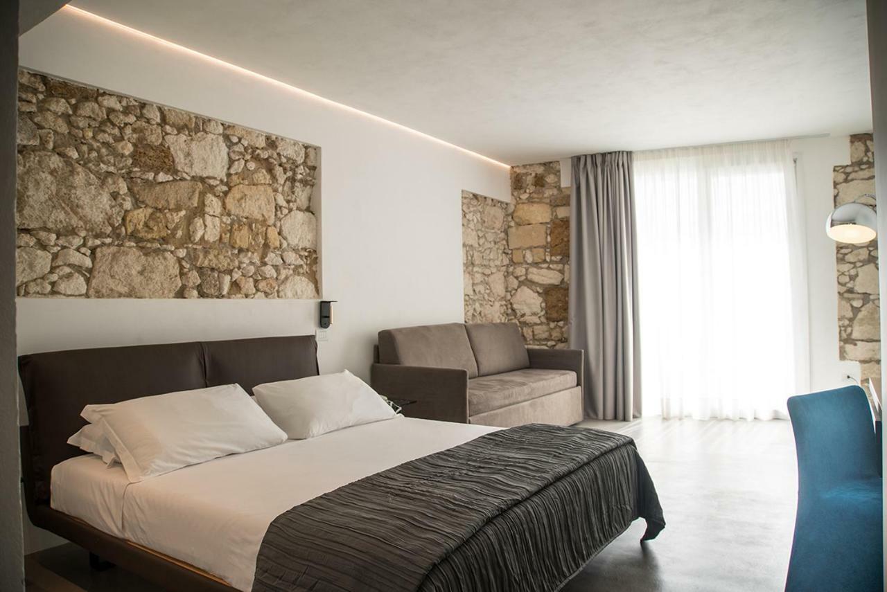 Re Dionisio Luxury Suites Сиракуза Екстериор снимка