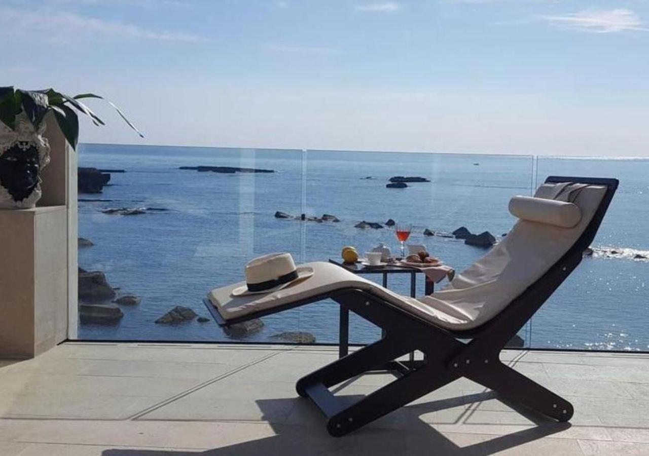 Re Dionisio Luxury Suites Сиракуза Екстериор снимка